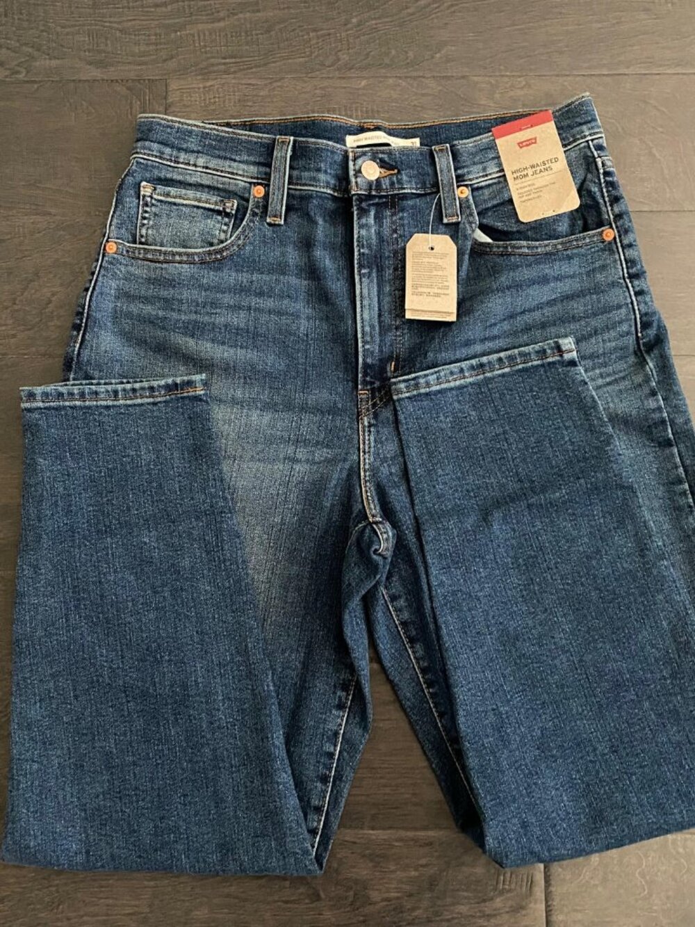 NEW Women's Levi's High Waisted Mom Jeans, Dark Blue, Size 31x29